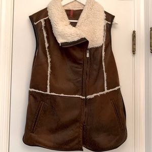 5/48 Faux Shearling Moto vest - M